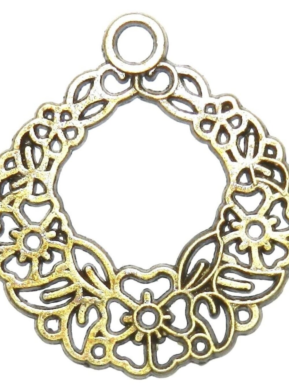 M917 Antiqued Bronze 30mm Intricate Flower Design Round Wreath Pendant 10pc